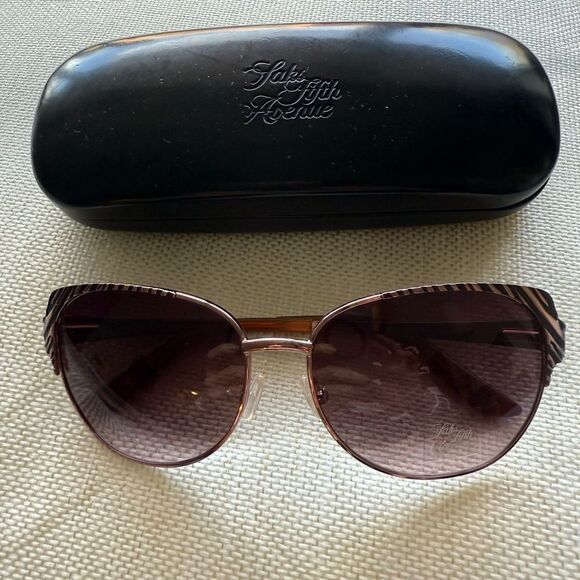 NWOT Saks Fifth Ave Sunglasses & Hard Case. - Picture 2 of 7